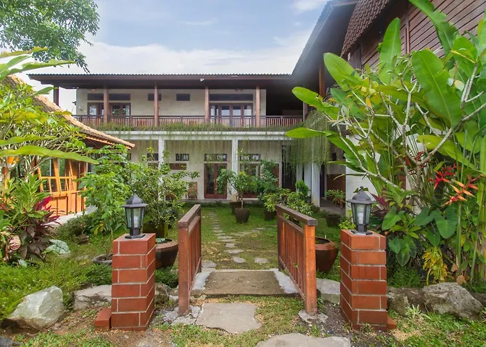 Graha Petulu Ubud By Pramana Villas