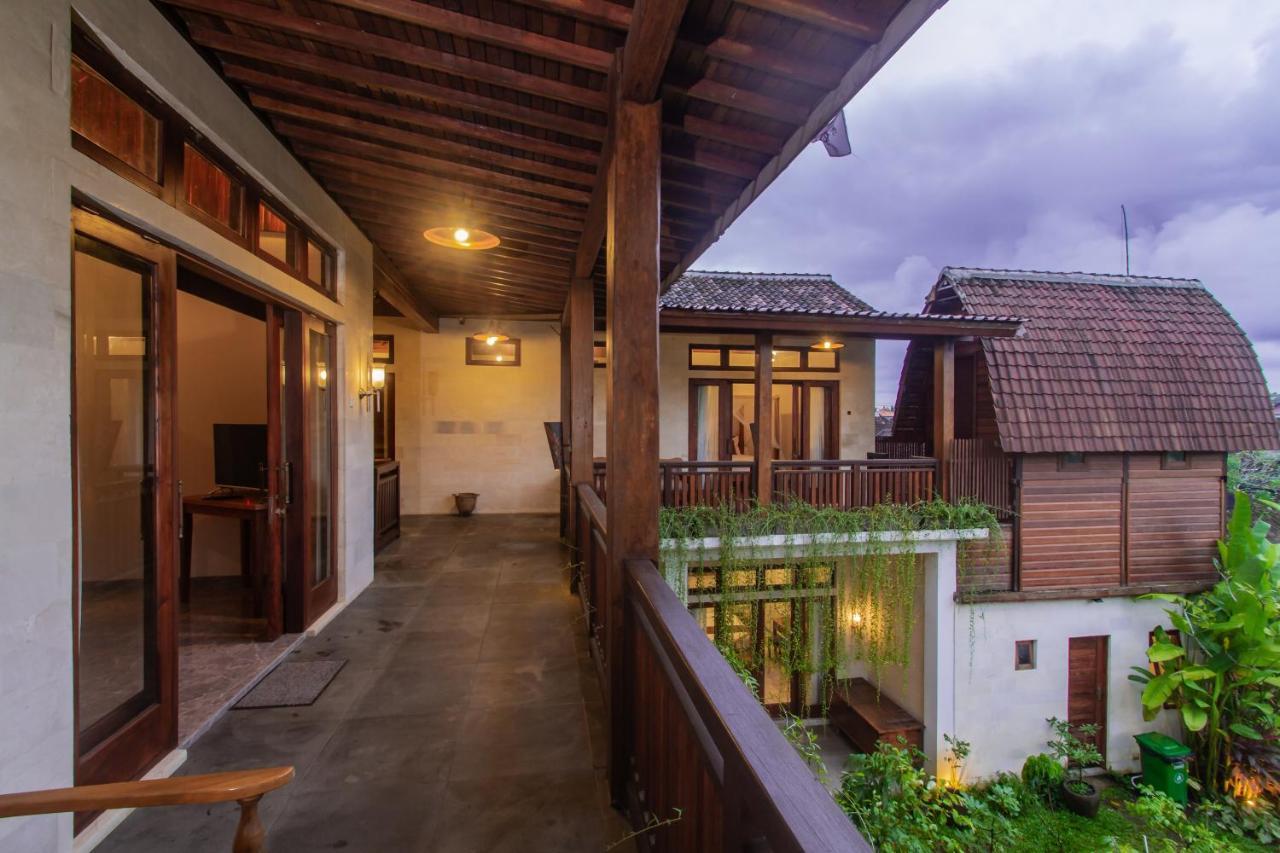 होटल Graha Petulu By Pramana 4*
